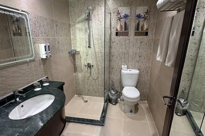 Room 62 of 90