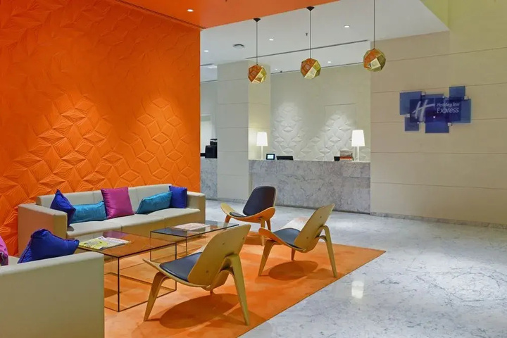 hotel_rooms