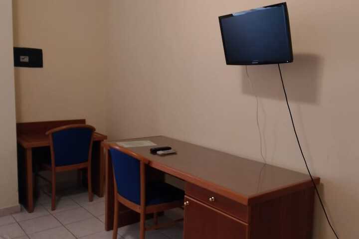 Room 32 of 54