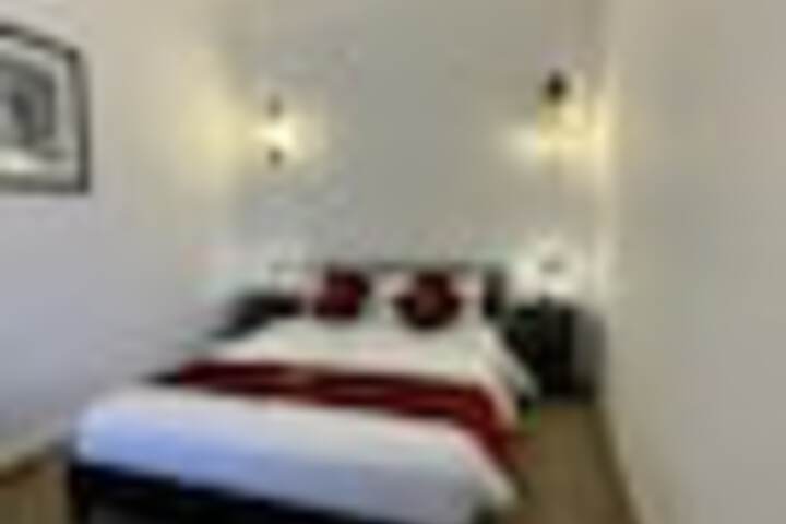 Room 74 of 435