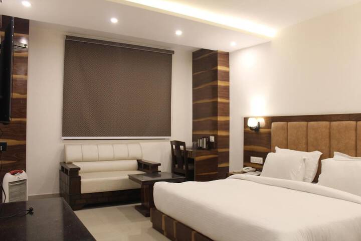 Room 17 of 43