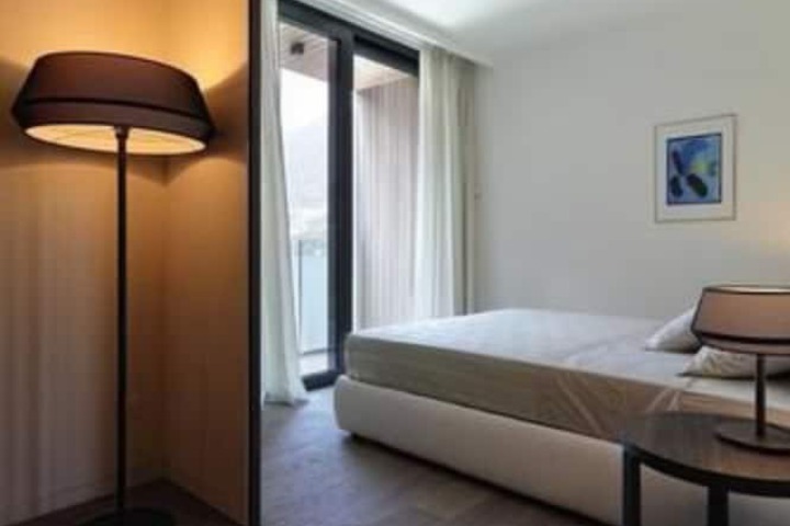 Room 6 of 21