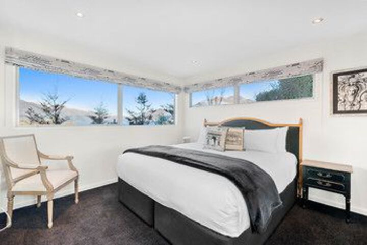 Room 10 of 21