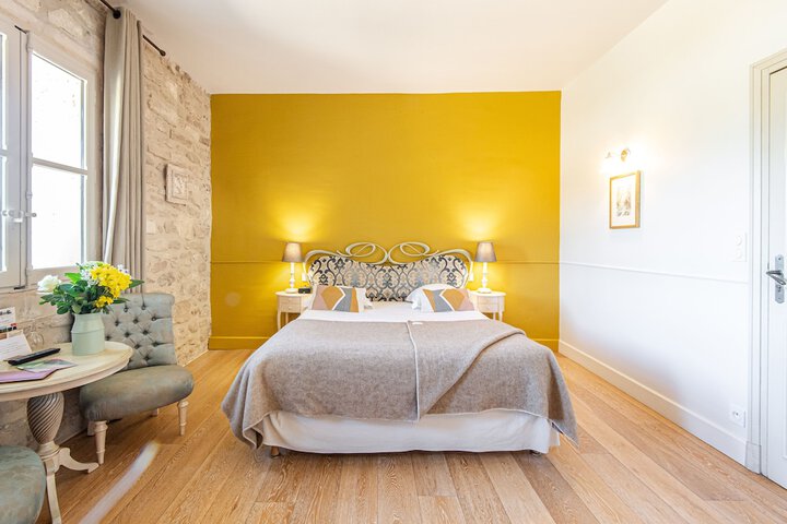 Room 15 of 76