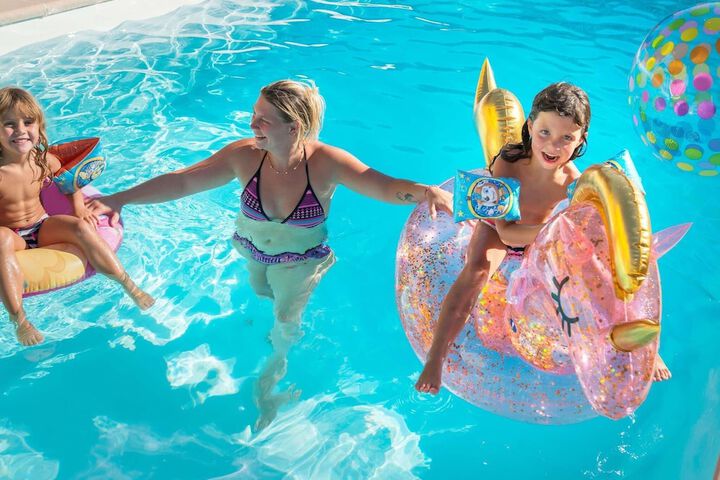 Pools & Facilities