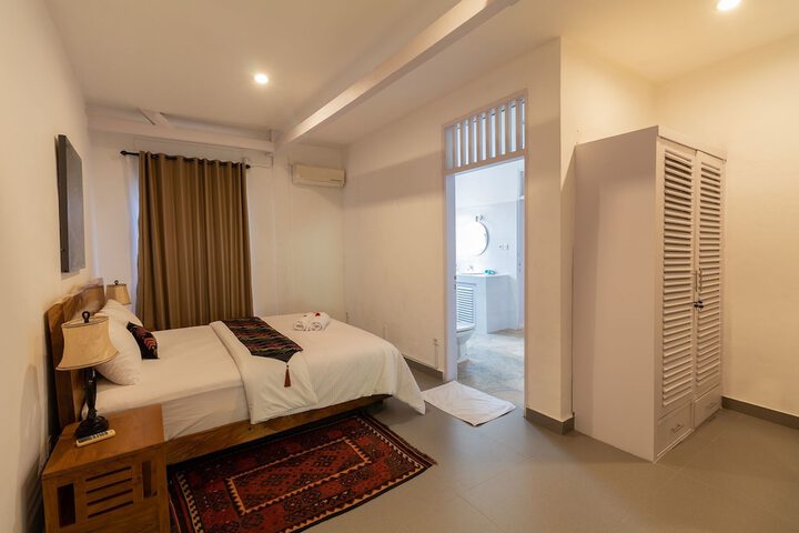Room 6 of 48