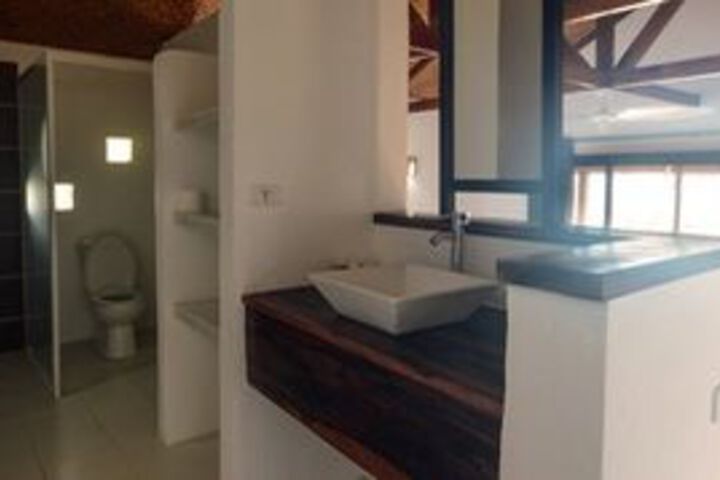 Room 4 of 42