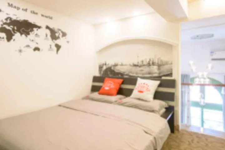 Room 2 of 16