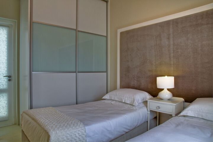 Room 5 of 67