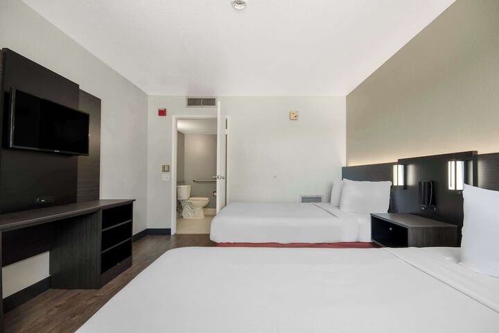 Room 22 of 35