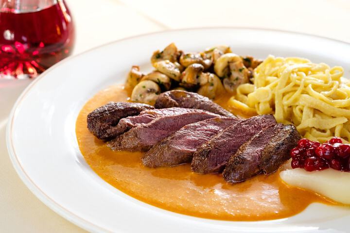 Dining 8 of 14