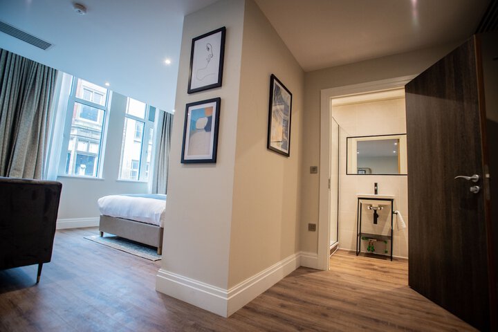 Room 4 of 67