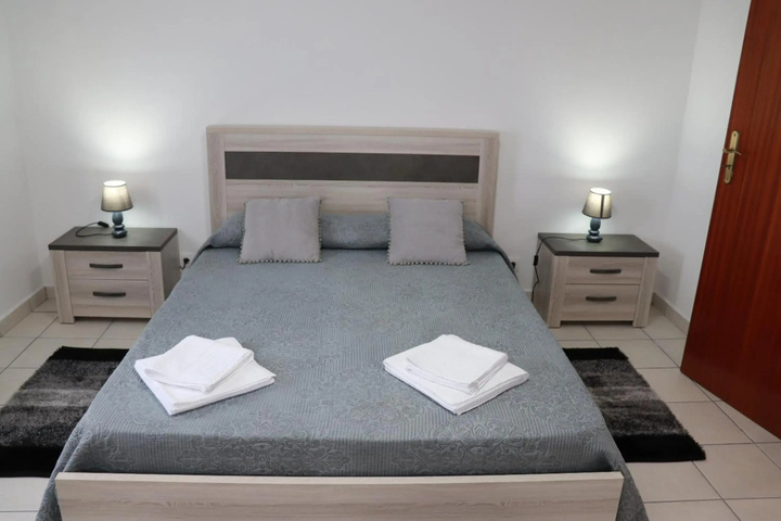Room 3 of 20
