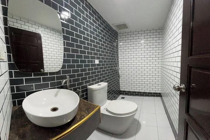 Room 41 of 44