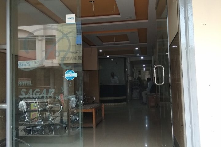 Hotel Sagar Deluxe by Iroomz