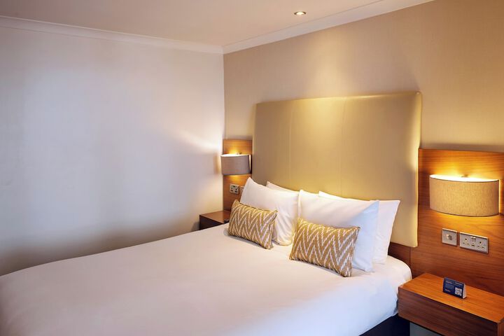 Room 15 of 53
