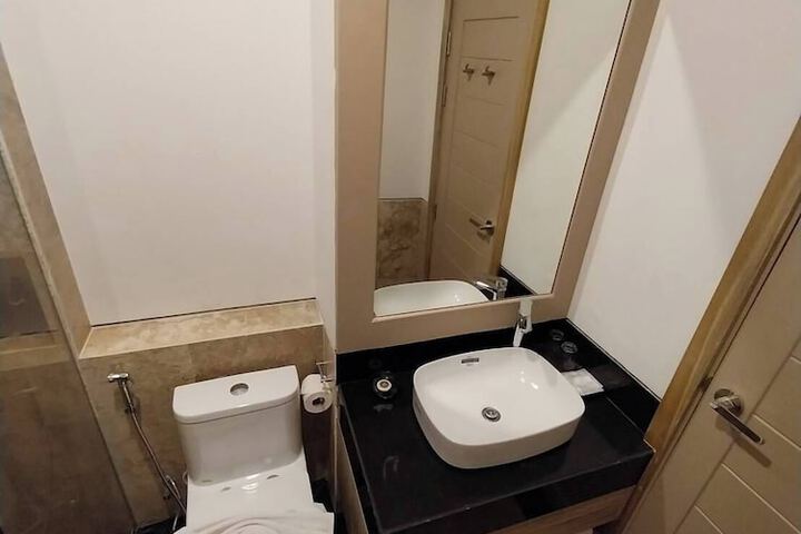 Room 84 of 174