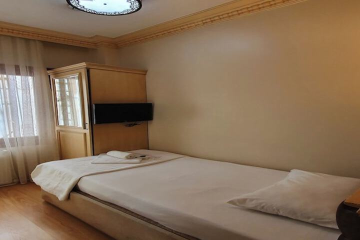 Room 4 of 67