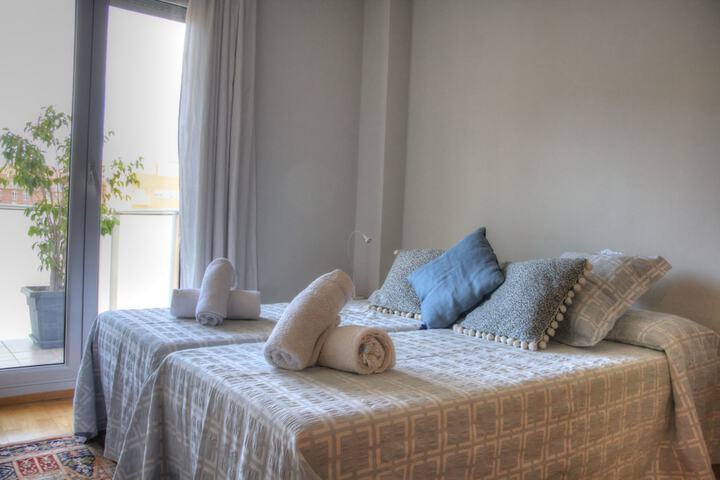 Room 9 of 28