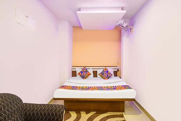 Room 16 of 30