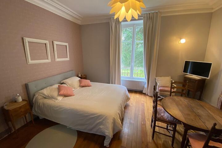 Room 10 of 53