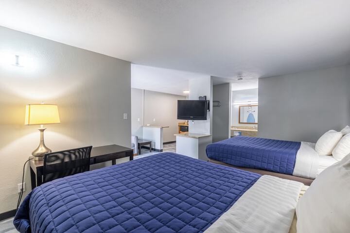 Room 11 of 21