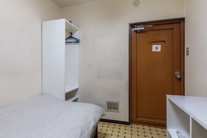 Room 24 of 78