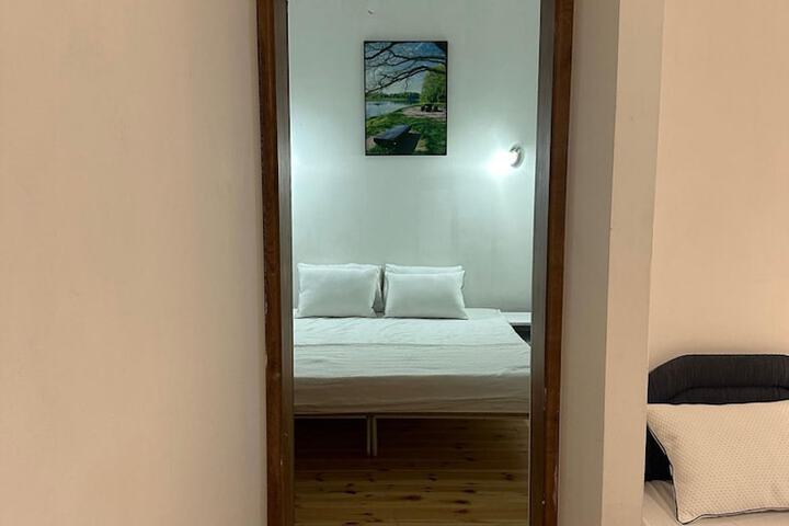 Room 10 of 44