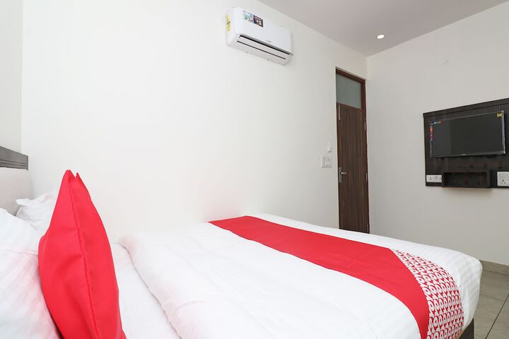 Room 15 of 23