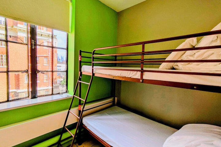 Room 22 of 98