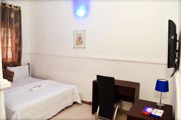 Room 17 of 19