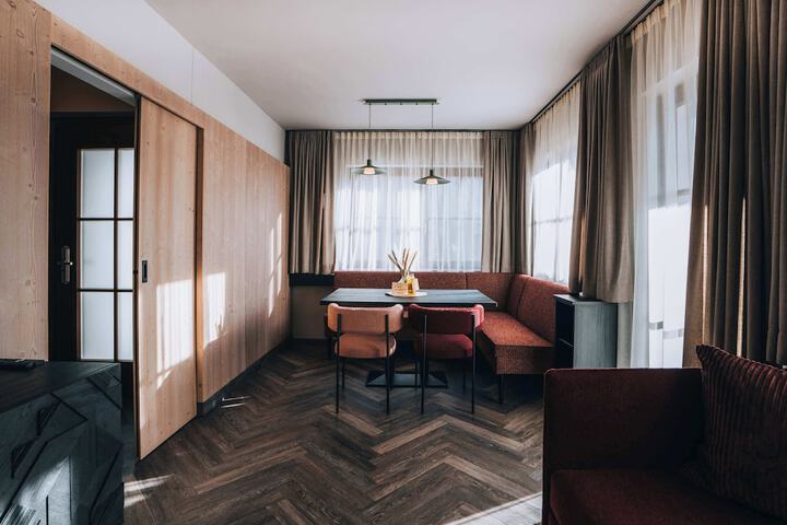 Room 312 of 505