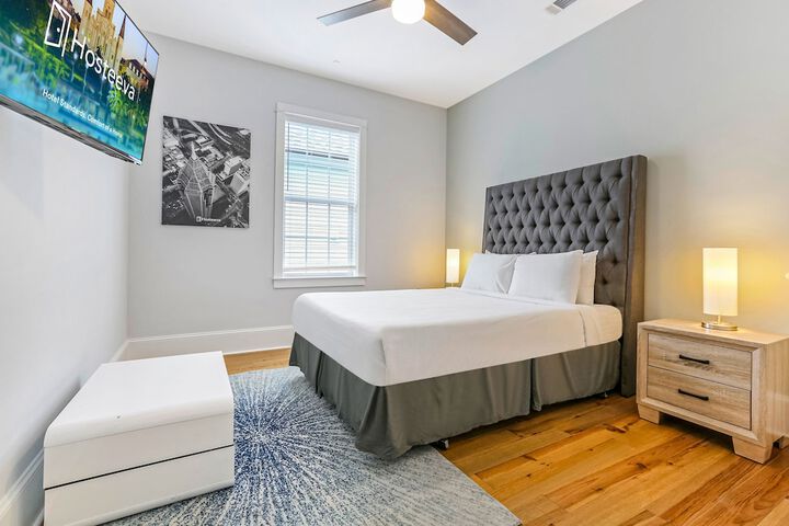 Room 4 of 49