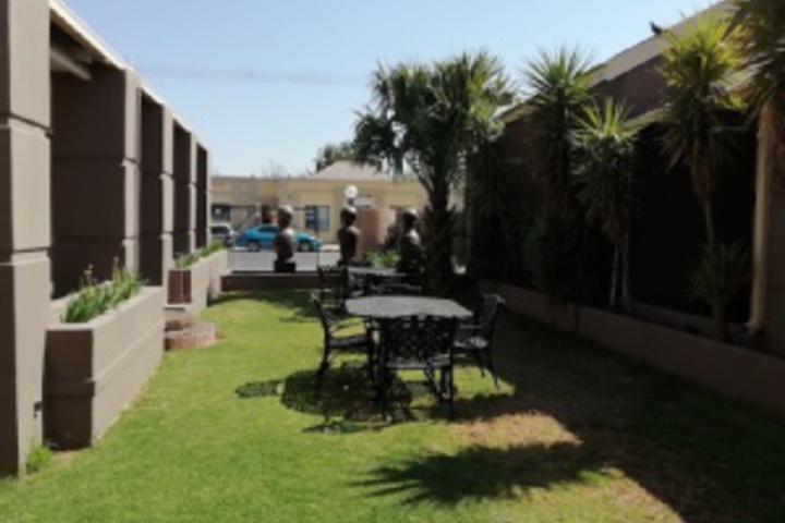 Hotel Exterior 80 of 84