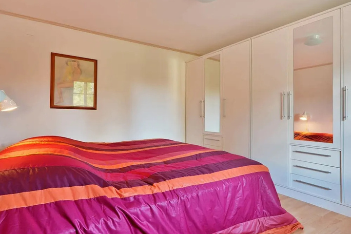 Room 5 of 14