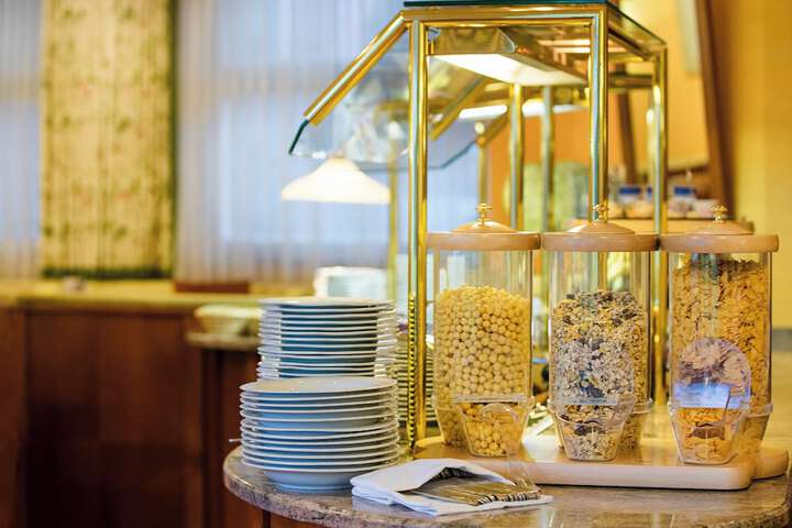 Breakfast/Coffee Service 35 of 40