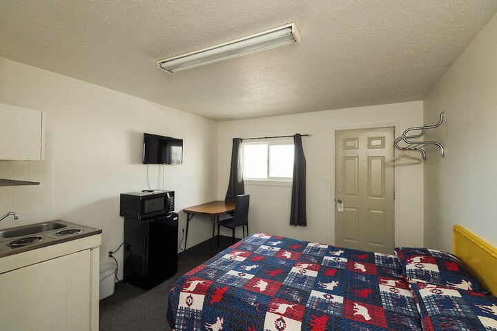Room 9 of 15