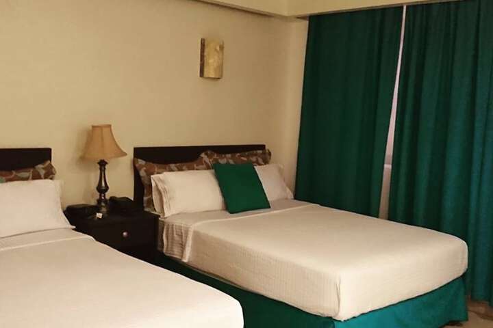 Room 6 of 37