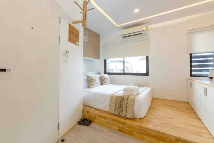 Room 19 of 89