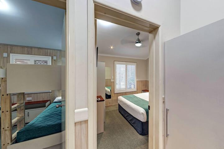 Room 10 of 89