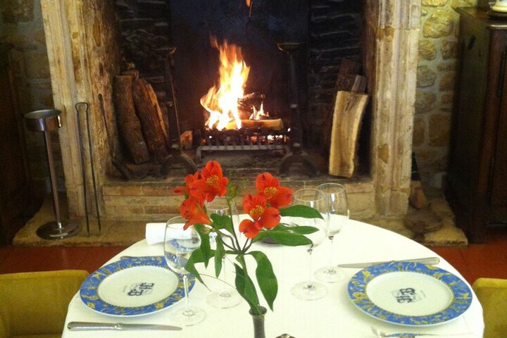 Dining 30 of 52