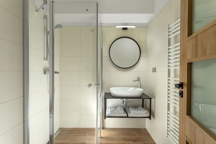 Room 22 of 49