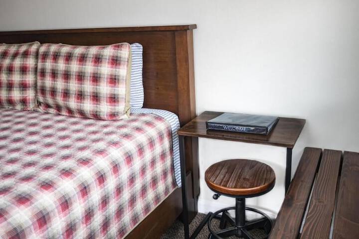 Room 6 of 52