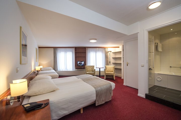 Room 6 of 47