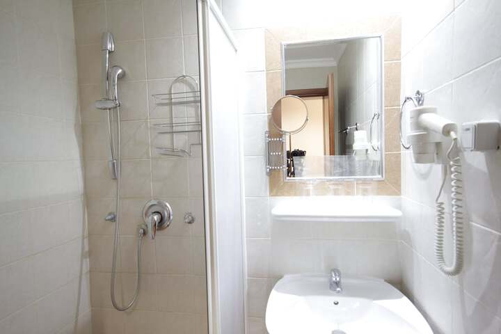 Room 45 of 113