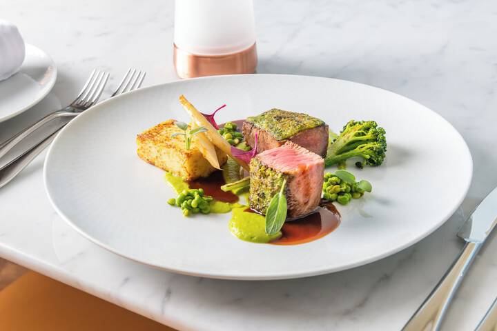 Dining 76 of 109