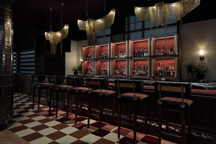 Lounge 100 of 141