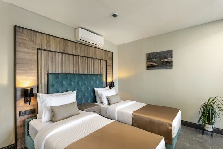 Room 18 of 44