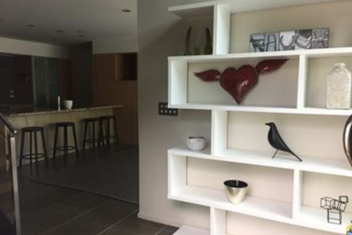 Room 13 of 17