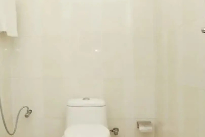 Room 7 of 11